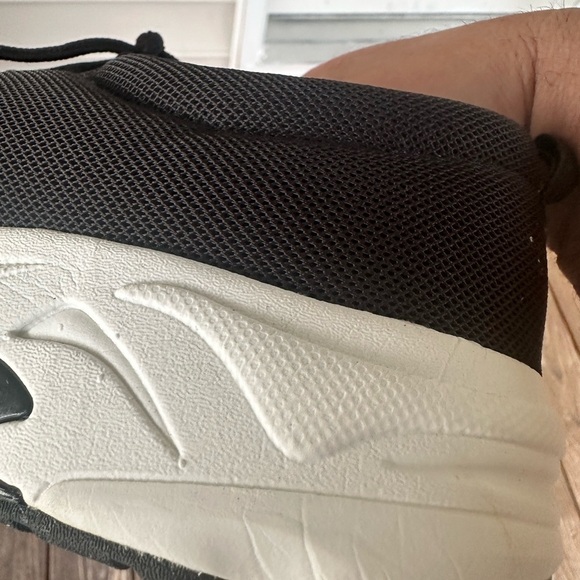 Drew Excel  women's black athletic lace up shoes size 7W - Picture 9 of 11